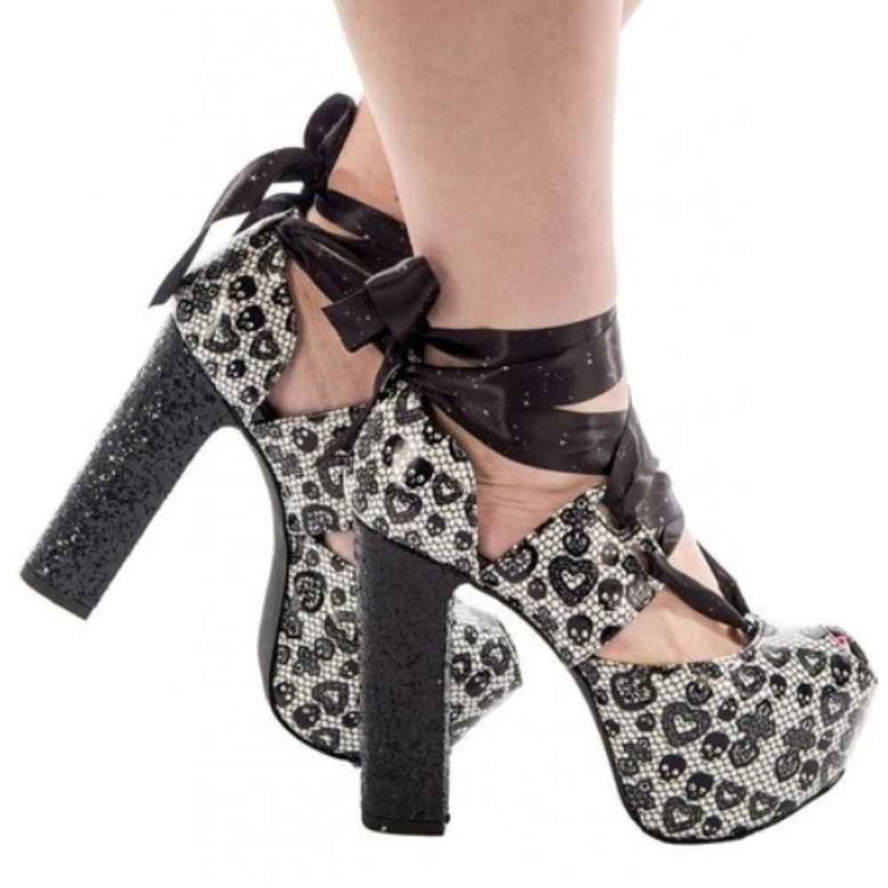*NIB* Too Fast Lace & Skull Lace-Up Platform Heel